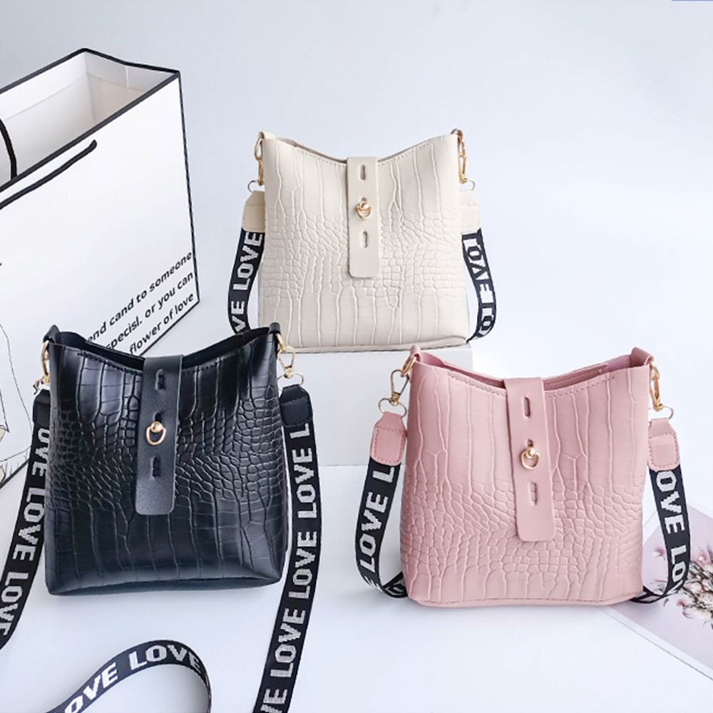 Ladies Cross Body Messenger Ba - مراجعة Women Bags Dkny وسعره