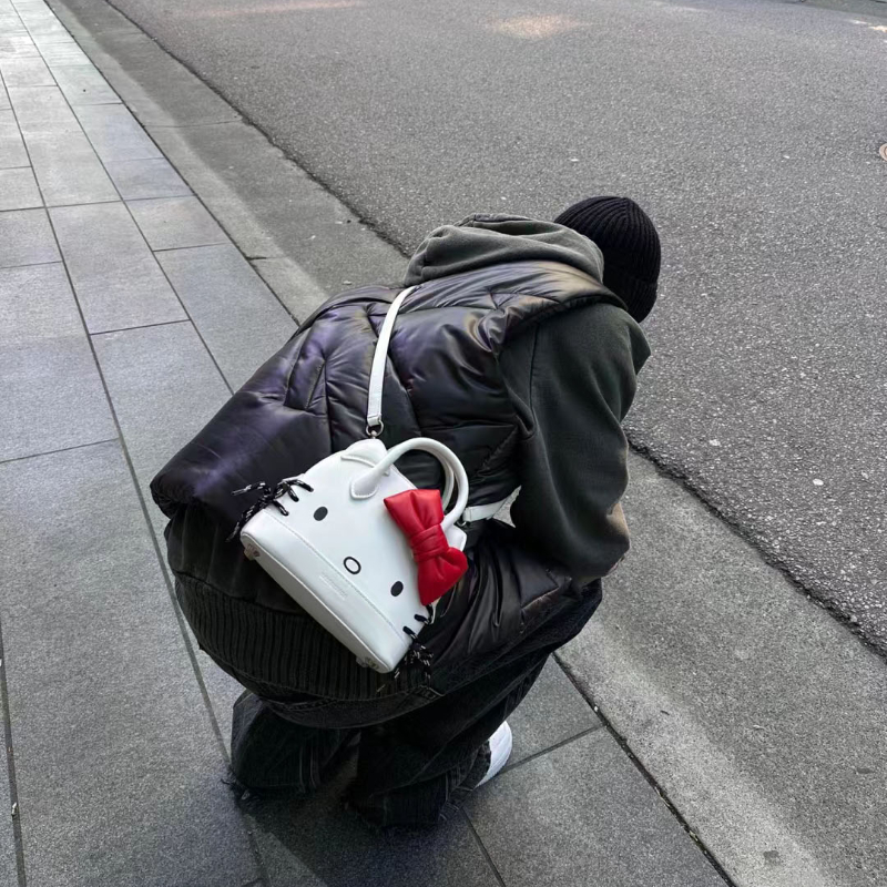 Kwaii Sanrio Hello Kitty Shoul - مراجعة Women Bags Trend 2025 وسعره