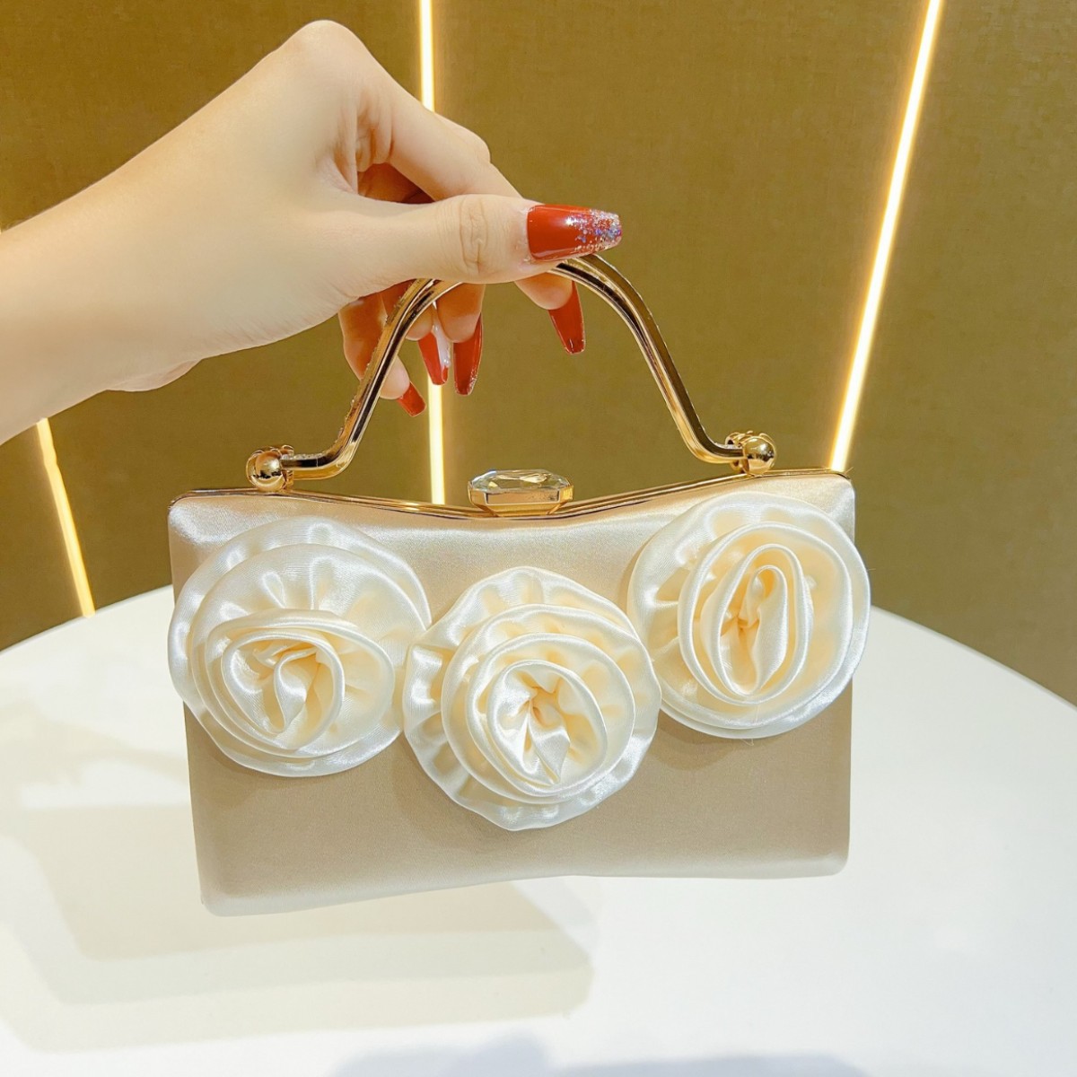 New Silk Evening Clutch Women’ - مراجعة Women'S Bags New Look وسعره
