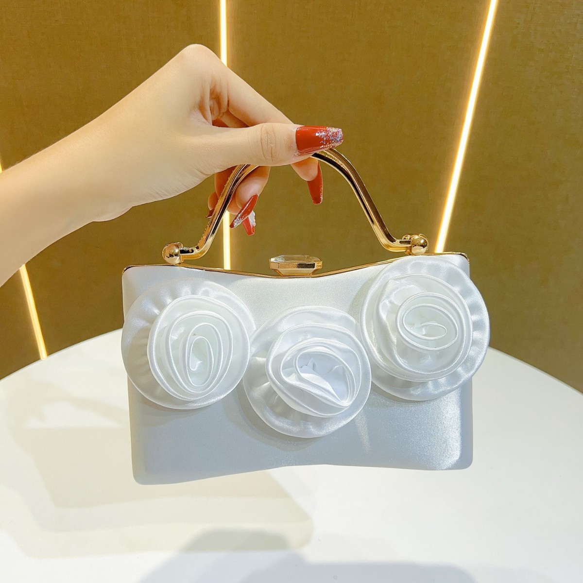 New Silk Evening Clutch Women’ - مراجعة Women'S Bags New Look وسعره