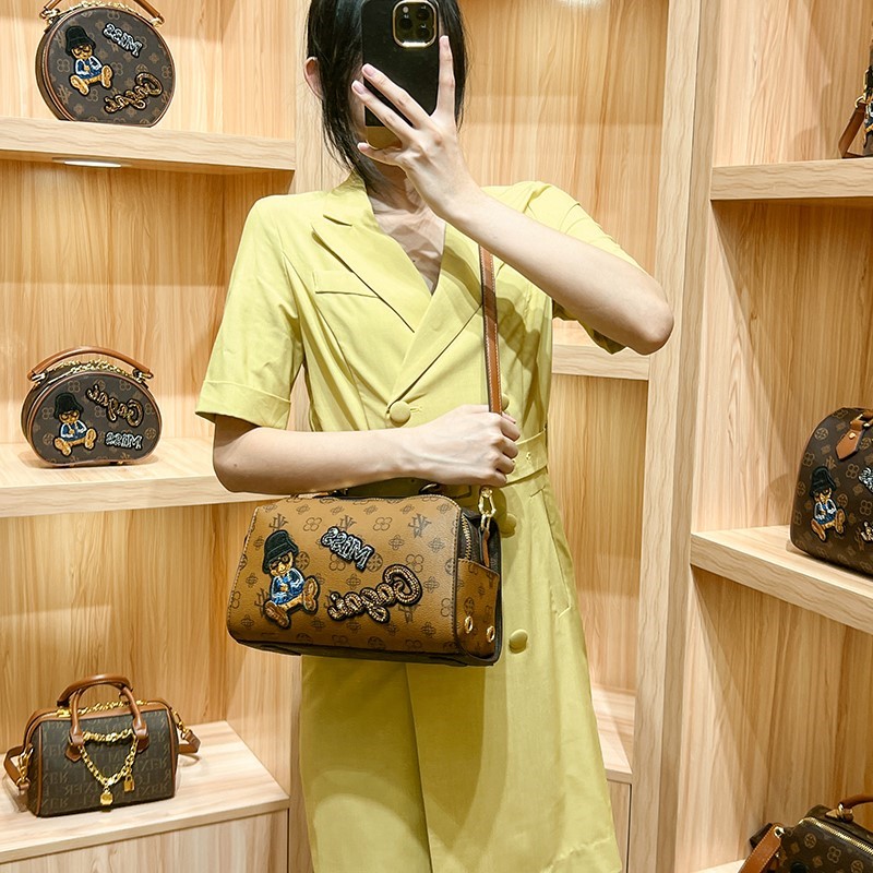 Light luxury brand women's han - مراجعة Women Bags Trend 2025 وسعره