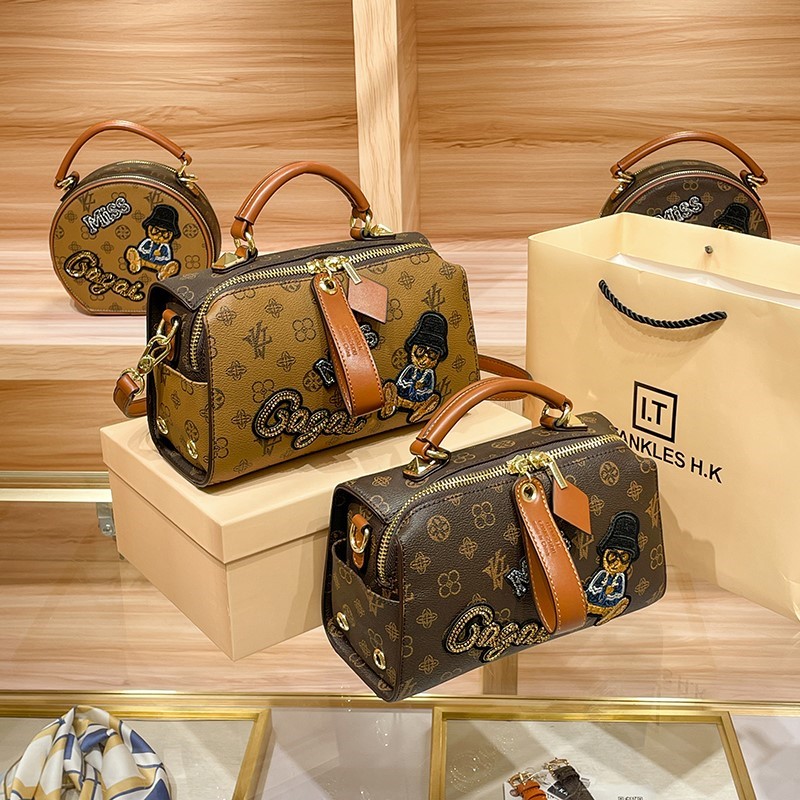 Light luxury brand women's han - مراجعة Women Bags Trend 2025 وسعره