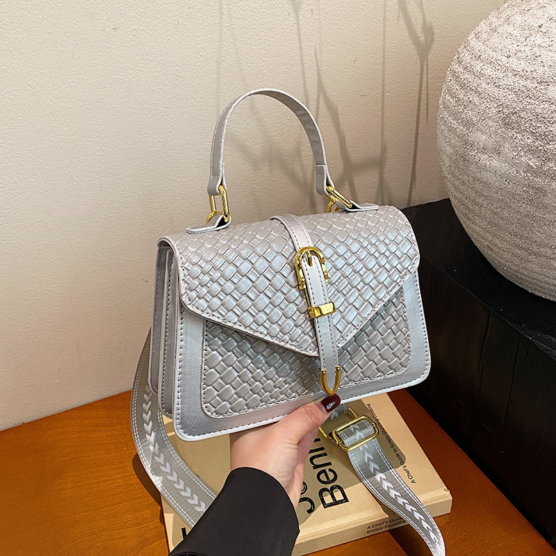 High Looks and Fashionable Spr - مراجعة Women'S Bags New Look وسعره