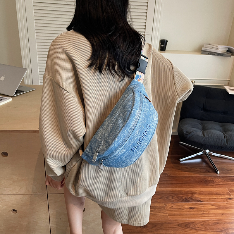 Denim Blue Chest Bags For Wome - مراجعة Women Bags Trend 2025 وسعره